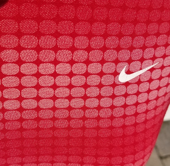 Women's Nike Dri-Fit Long Sleeve Shirt. Red. XS. - Picture 3 of 5